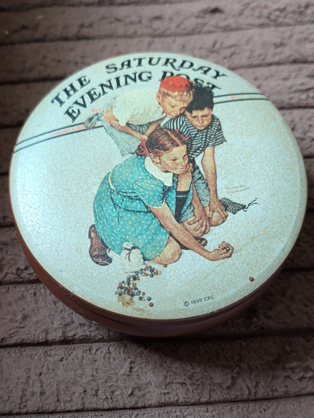Round Decorative Storage Tin in Blue with Illustrated Lid